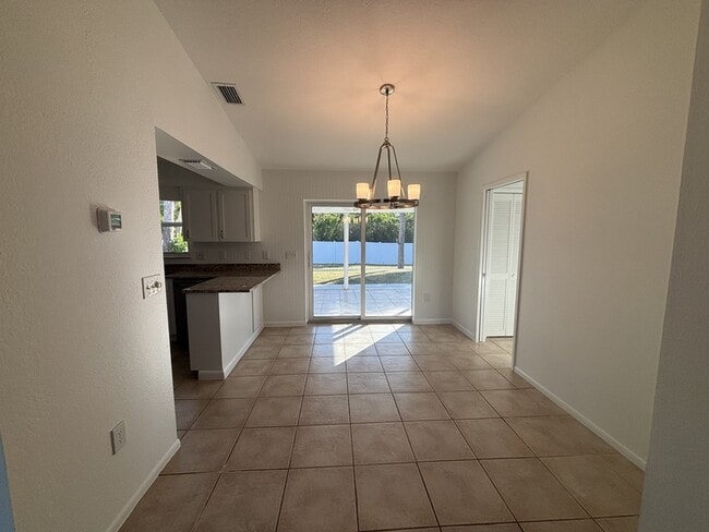 Foto del edificio - 6194 Seaport St