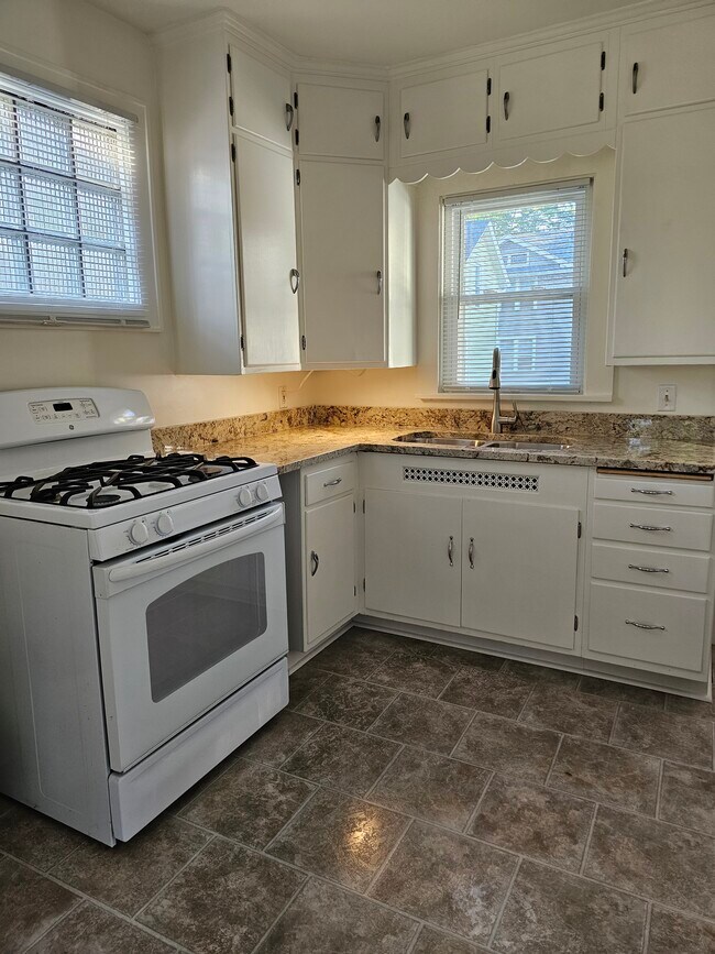 Foto del edificio - 220 W Garfield St