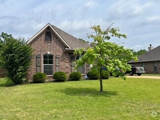 Building Photo - 213 Arrowhead Dr