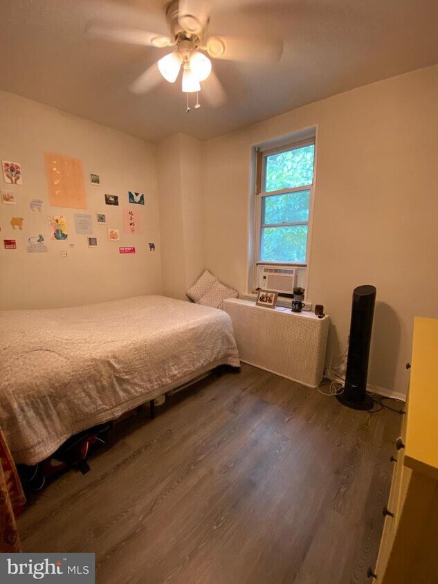Foto principal - 4011 Dexter St