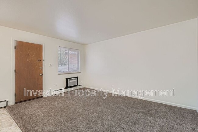 Building Photo - 257 E Powers Ave