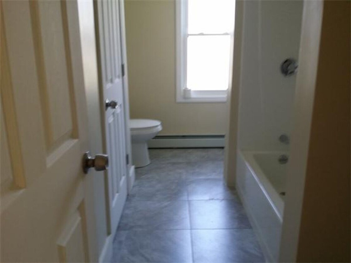 11 Barrows St Unit 2, Middleborough, MA 02346 Room for Rent in