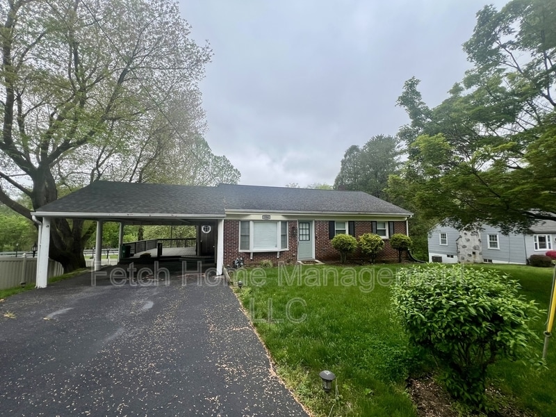 Primary Photo - 334 Old Blue Rock Rd