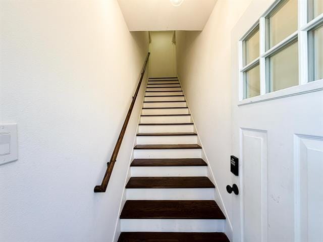 Building Photo - 4114 Junius St