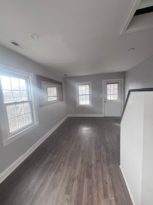 Foto del edificio - 2925 Bowman Ave