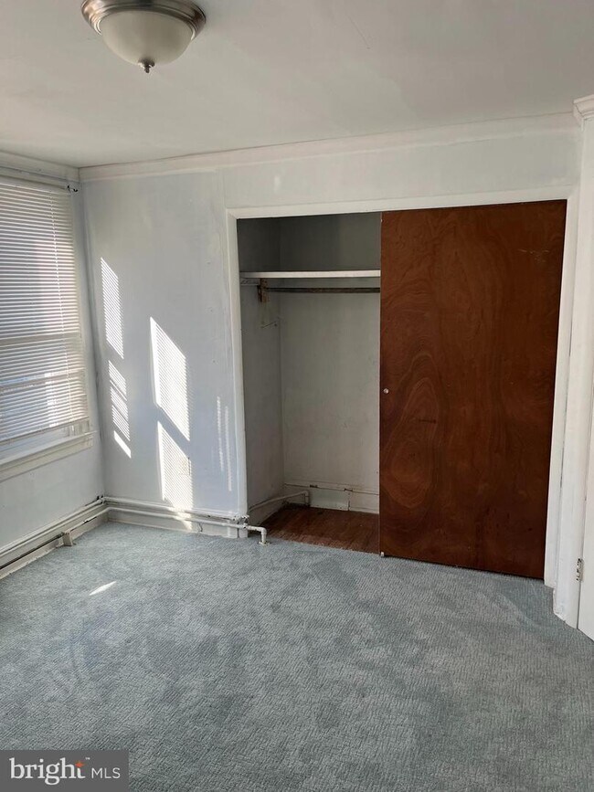 Building Photo - 5933 Agusta St