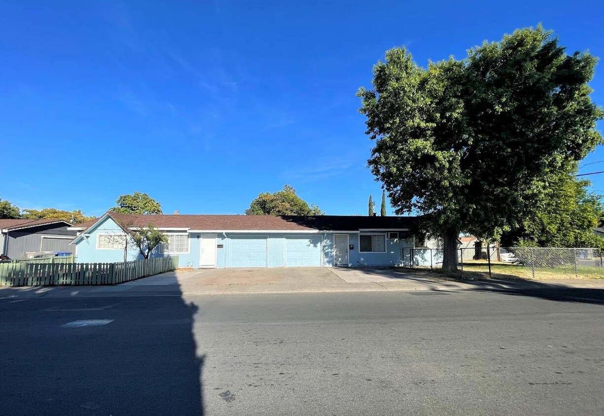 Primary Photo - 3404 Mabel St