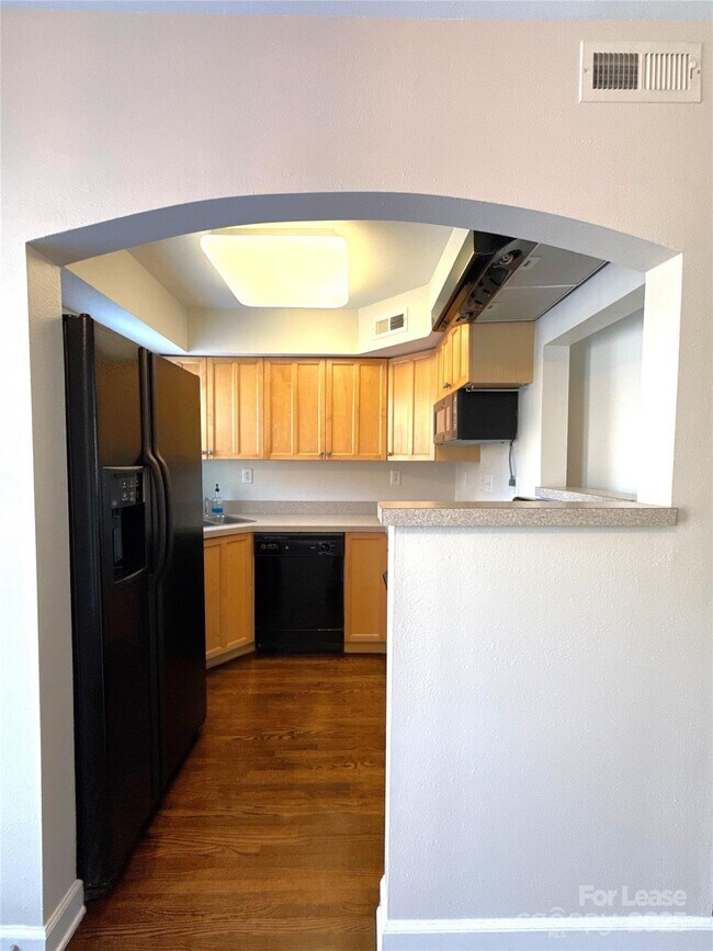 Building Photo - 4329 Hathaway St