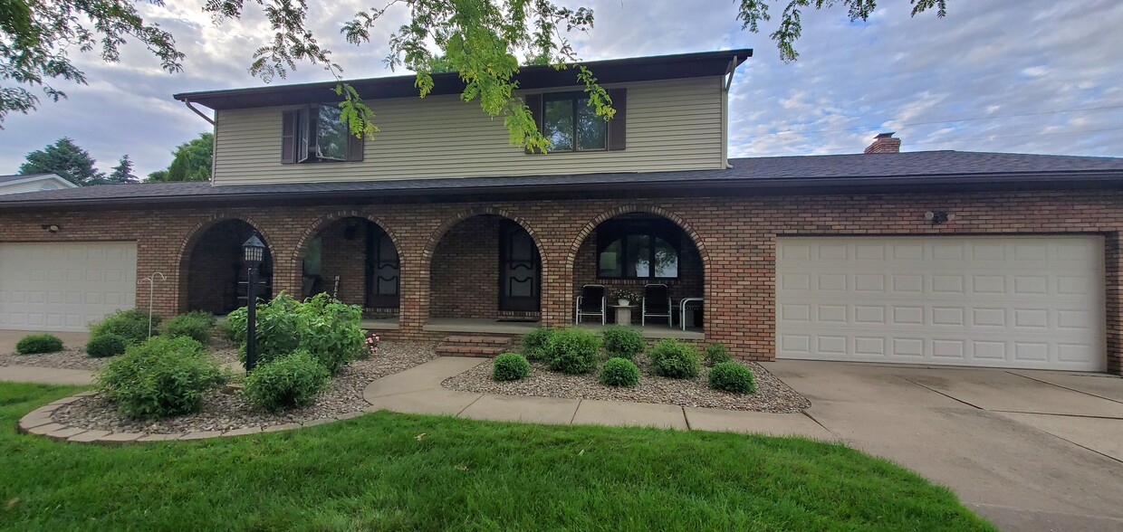 Primary Photo - 1801 King Dr