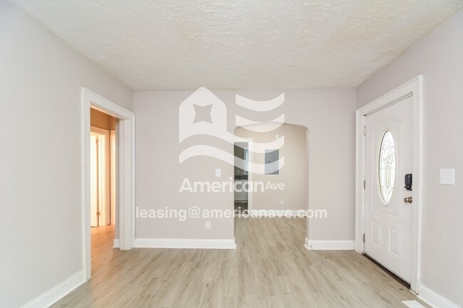 Building Photo - 112 Kensington Cir