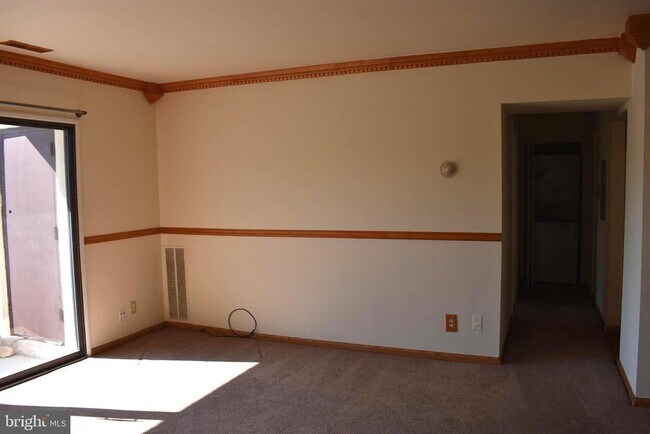Building Photo - 10108 Campus Way S