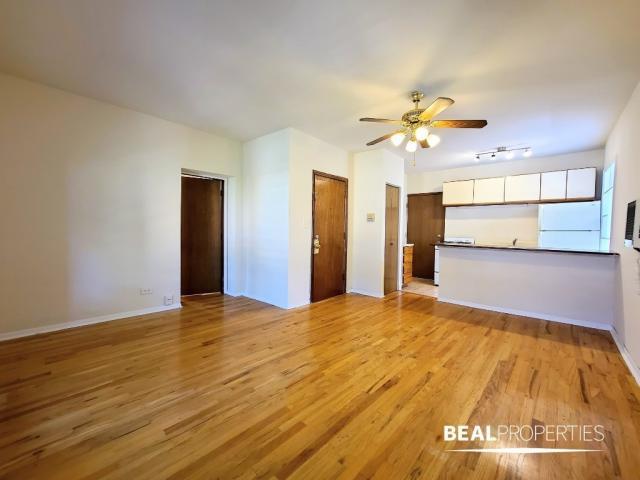 Building Photo - 1 bedroom in CHICAGO IL 60657