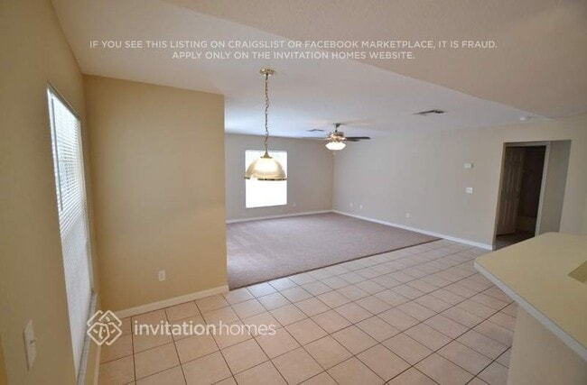 Foto del edificio - 117 Quiet Oak Ct