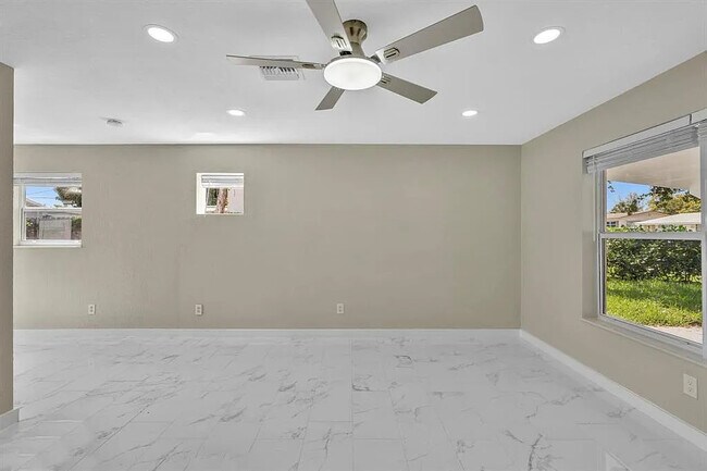 Foto del edificio - 2770 NW 25th St