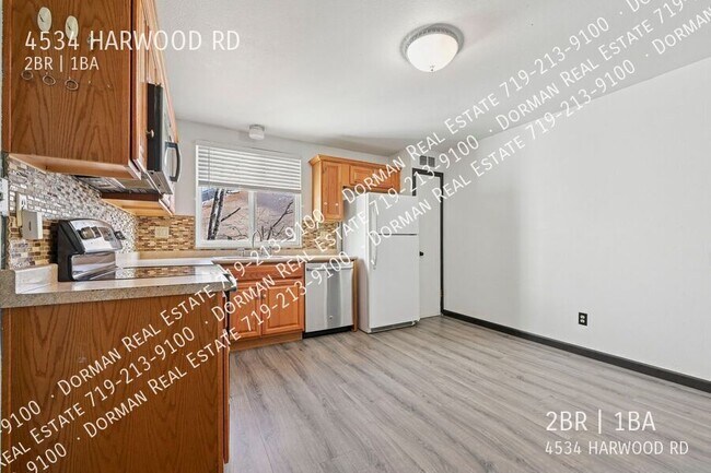 Foto del edificio - 4534 Harwood Rd