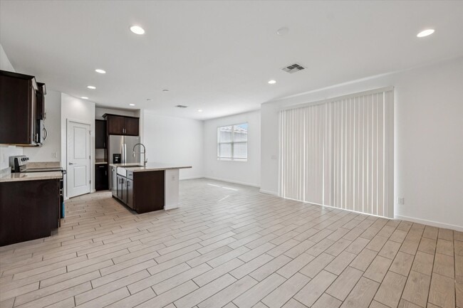 Building Photo - 4343 W Allen St