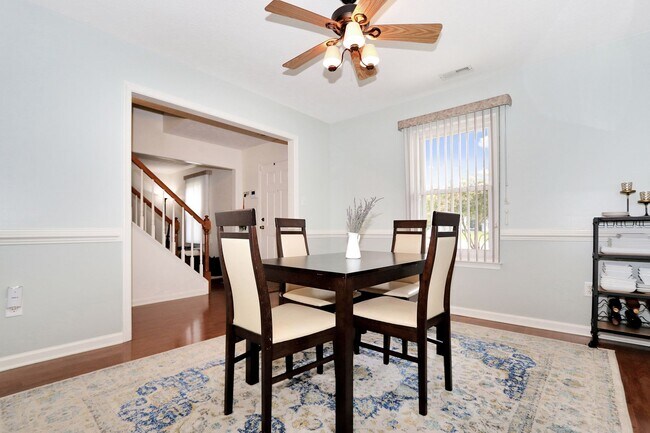 Foto del edificio - 304 Charity Ln