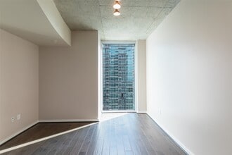 Building Photo - 5925 Almeda Rd