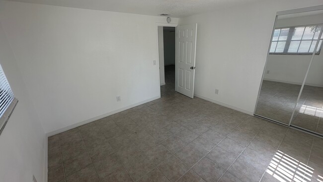 Foto del edificio - 11160 2nd St E