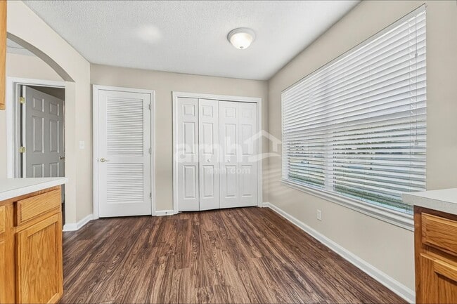 Foto del edificio - 11134 Lauren Oak Ln