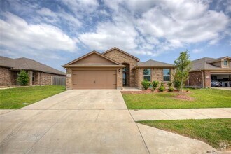 Building Photo - 9304 Fox Hill Dr