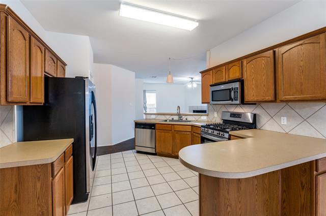 Building Photo - 9829 Meadow Rue Dr