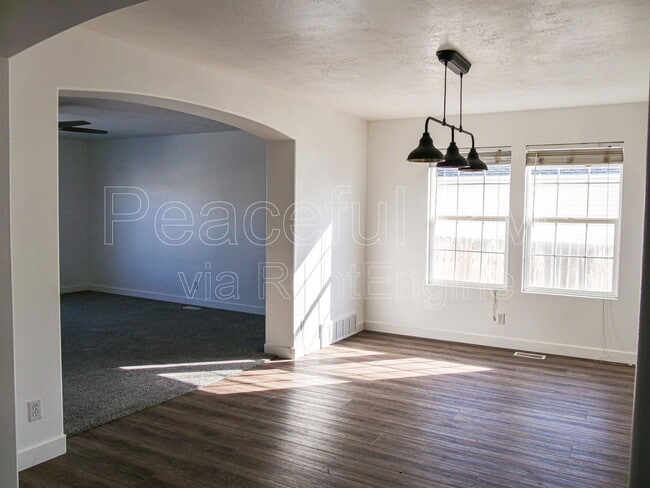 Building Photo - 1878 Juniper Dr