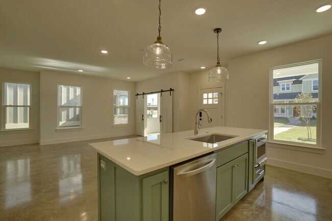 Foto del edificio - 112 Cardinal Wds