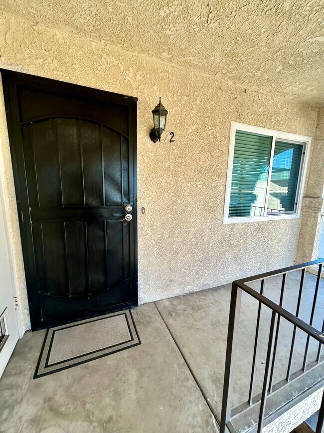 Building Photo - 1028w