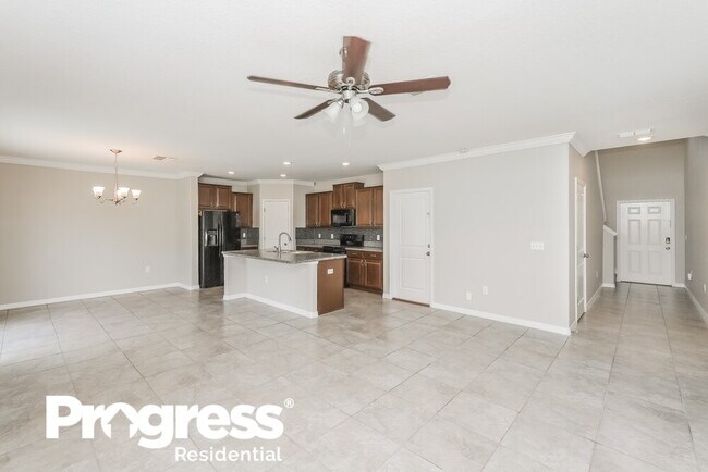 Building Photo - 14604 Crescent Rock Dr