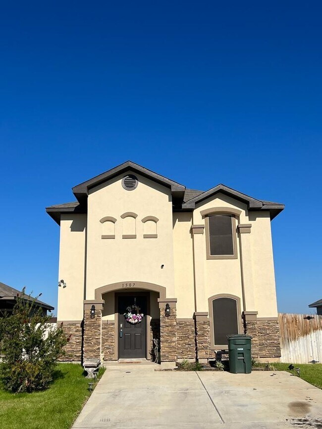 1507 Texas Dr, Laredo, TX 78046 House Rental in Laredo, TX