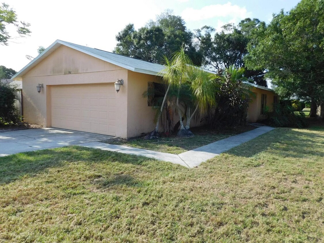Fantastic 3/2 Home in Sarasota, with Yard ... - Fantastic 3/2 Home in Sarasota, with Yard ...