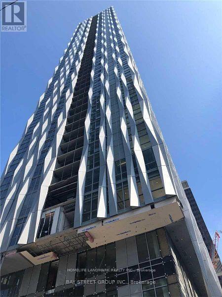 Building Photo - 1 Yorkville Ave