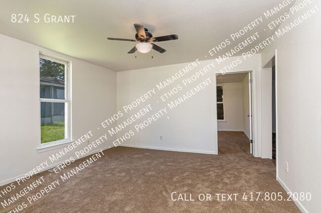 Building Photo - 824 S Grant-