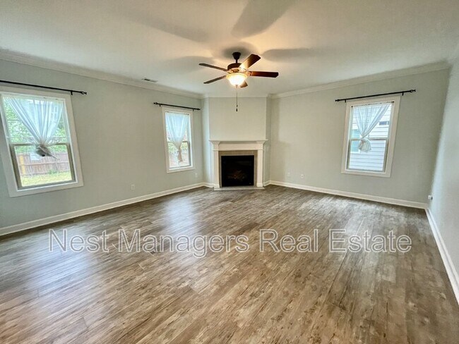 Foto del edificio - 3037 Eaglecrest Ln