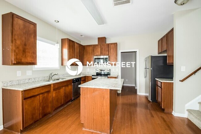 Foto del edificio - 3 Bedroom Pet-Friendly Home in Durham, NC with Main Street Renewal