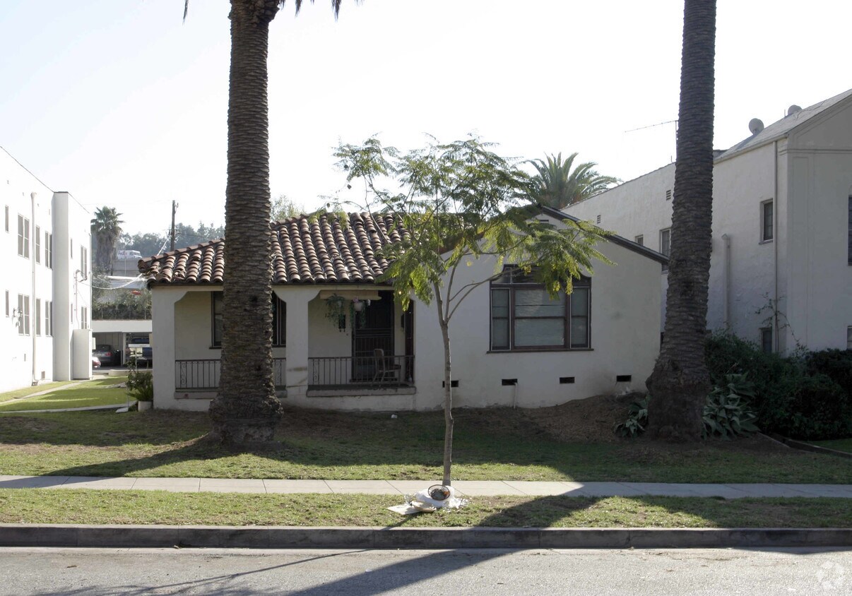 Primary Photo - 124 Carr Dr