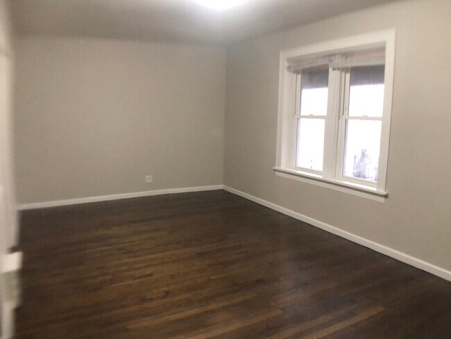 Foto del edificio - 3678 Liermann Ave