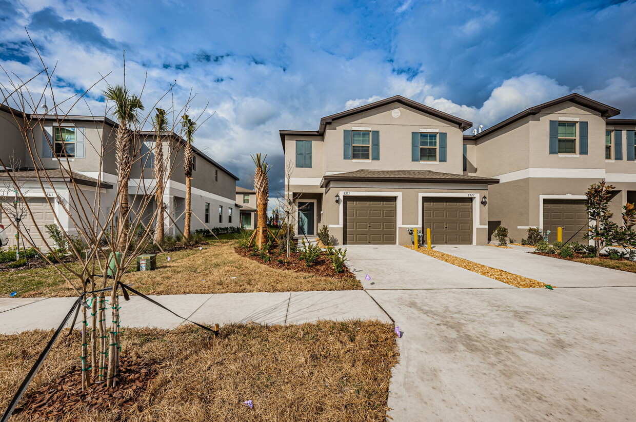 8323 Crescent Oaks Dr, New Port Richey, FL 34655 - Townhome Rentals in ...