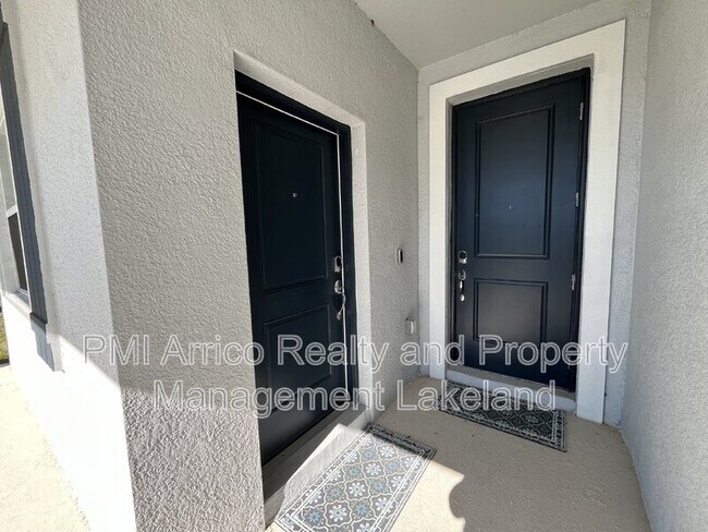 Building Photo - 1425 Deepwater Cir