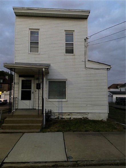 Building Photo - 813 Dohrman St