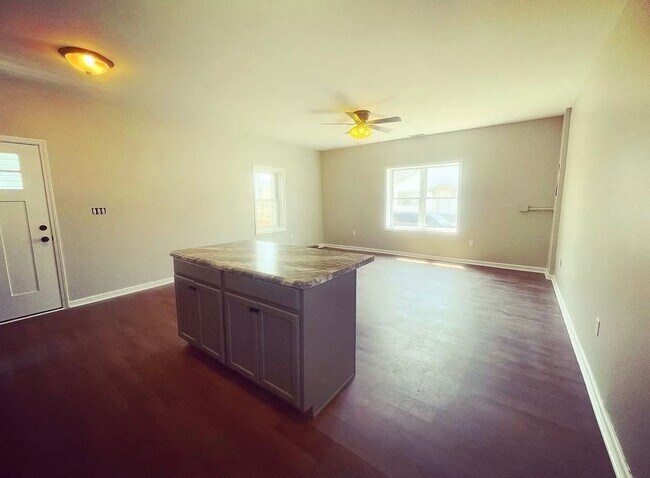 Foto del edificio - Charming All Brick Home!