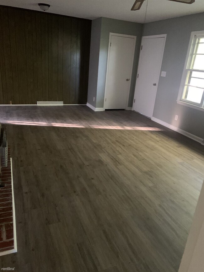 Foto del edificio - 1613 8th Ave SW