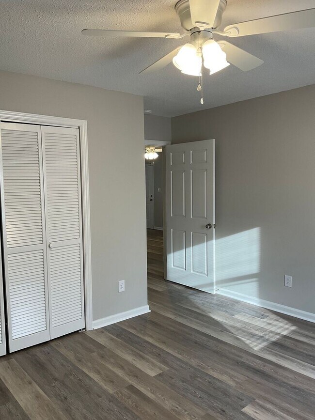 Foto del edificio - Available Now !! Two bedroom one bath apartment in Gastonia!