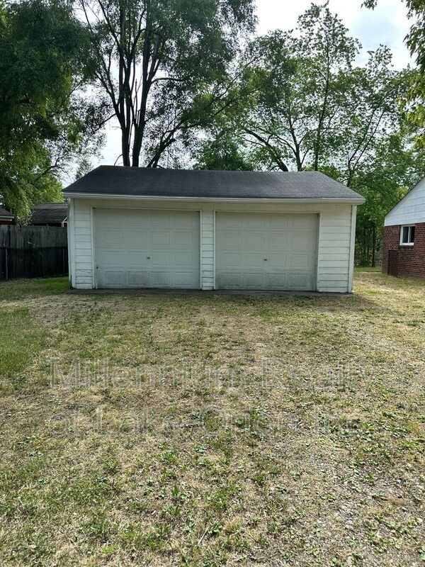 Building Photo - 4811 Summerhill Dr