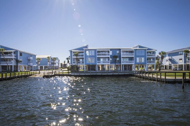 Building Photo - 1872 W Beach Blvd