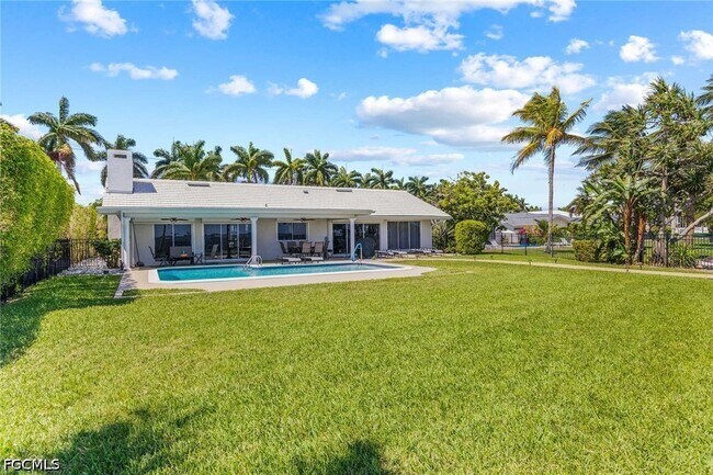 Foto del edificio - 252 Bayshore Dr