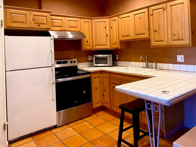 Building Photo - 20085 Stites Dr