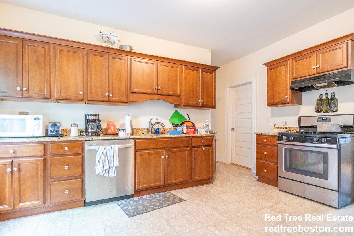 Photo - 15 Romsey St. Unit 1