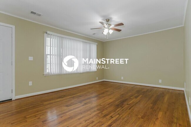 Foto del edificio - 3 Bedroom Pet-Friendly Home in Kansas City...